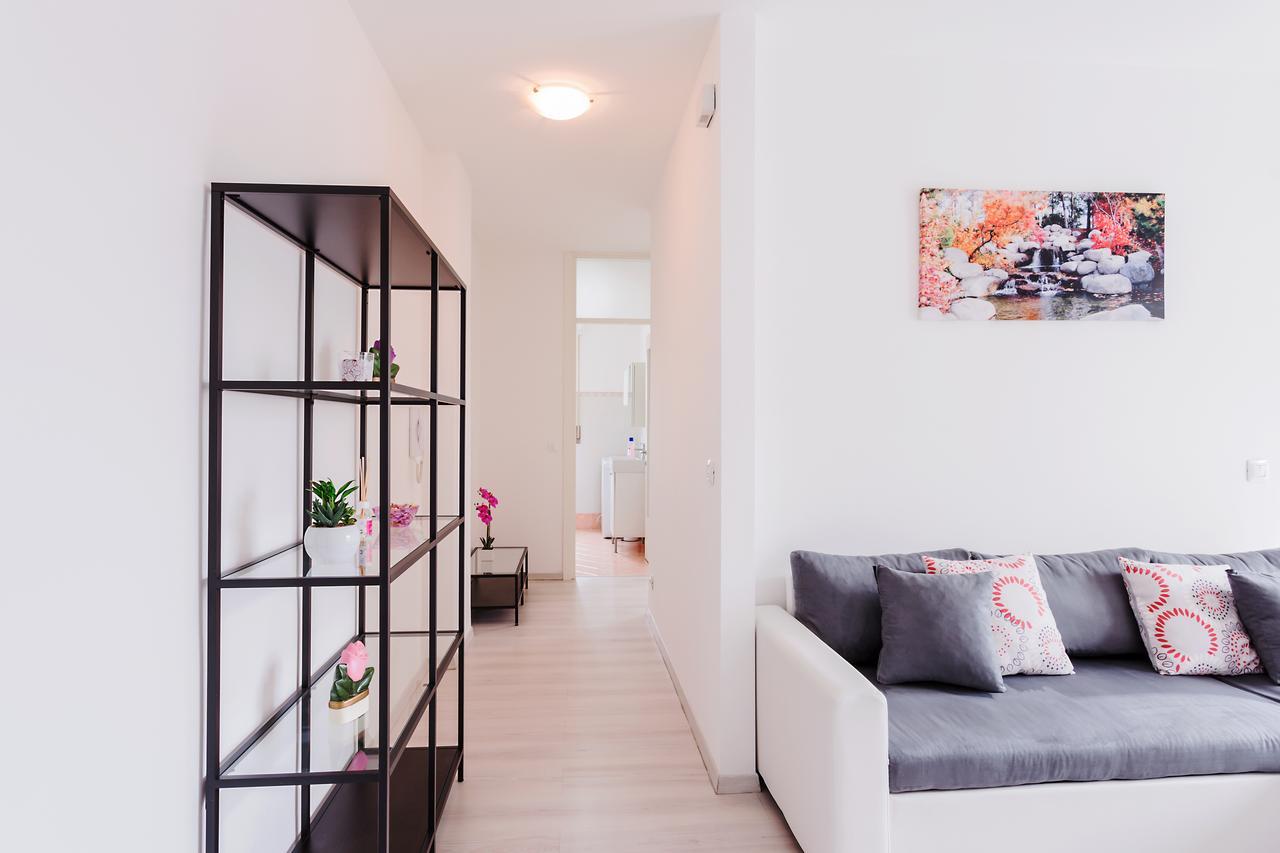 Bilocale Via Forni Apartment Udine Bagian luar foto