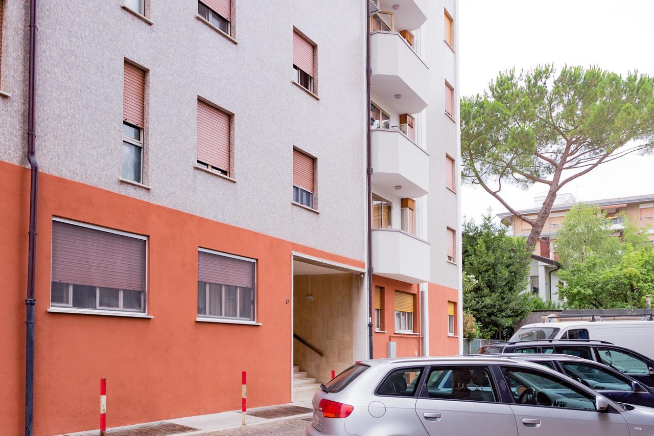 Bilocale Via Forni Apartment Udine Bagian luar foto